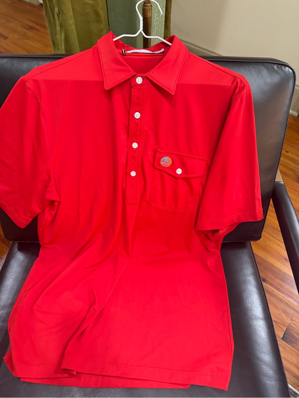 Criquet Men's Red Short-Sleeve Polo Shirt with Chest Pocket